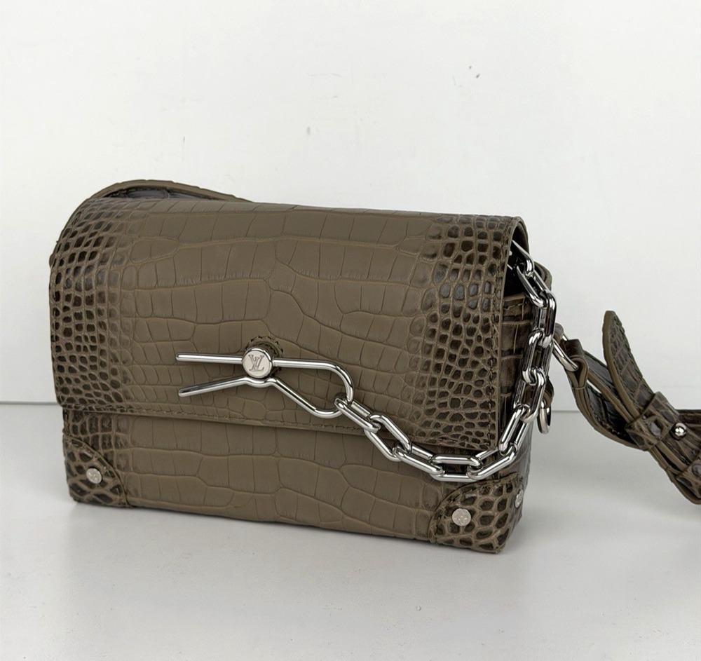 Louis Vuitton Steamer Wearable Wallet Bag in Exotic Crocodile Leather NFC B-9